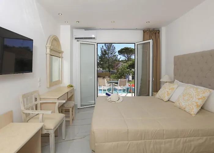 Cavomarina Beach- Adults Only 4*